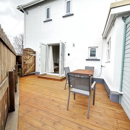 סנט אוסטל White Eden - Explore Cornwall From A Comfy Central Appartment מראה חיצוני תמונה