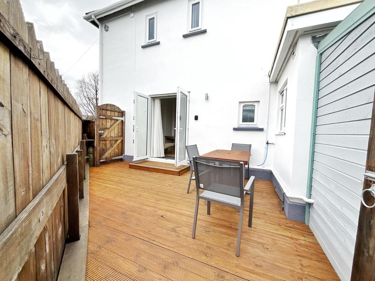 סנט אוסטל White Eden - Explore Cornwall From A Comfy Central Appartment מראה חיצוני תמונה