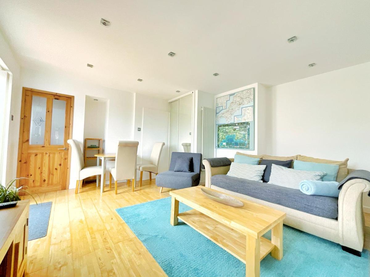 סנט אוסטל White Eden - Explore Cornwall From A Comfy Central Appartment מראה חיצוני תמונה