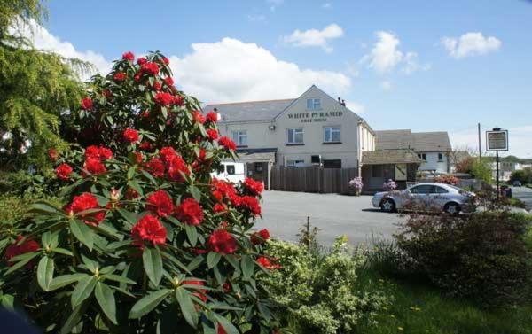 סנט אוסטל White Eden - Explore Cornwall From A Comfy Central Appartment מראה חיצוני תמונה