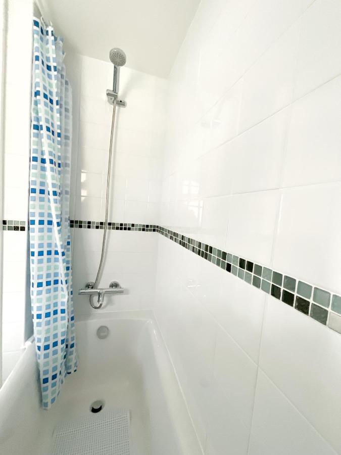 סנט אוסטל White Eden - Explore Cornwall From A Comfy Central Appartment מראה חיצוני תמונה