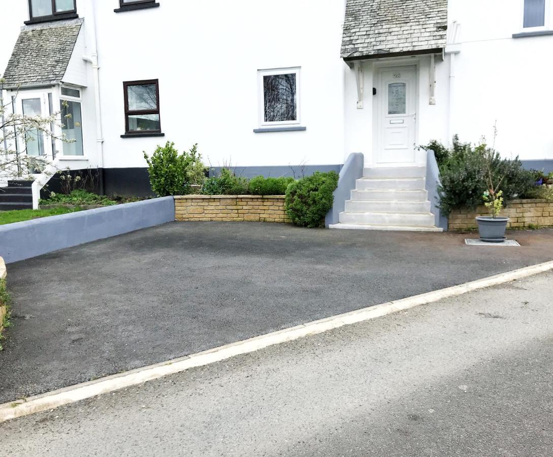 סנט אוסטל White Eden - Explore Cornwall From A Comfy Central Appartment מראה חיצוני תמונה